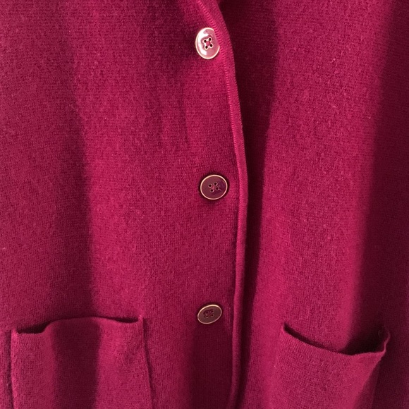 Beautiful fuschia knit blazer - Picture 3 of 5